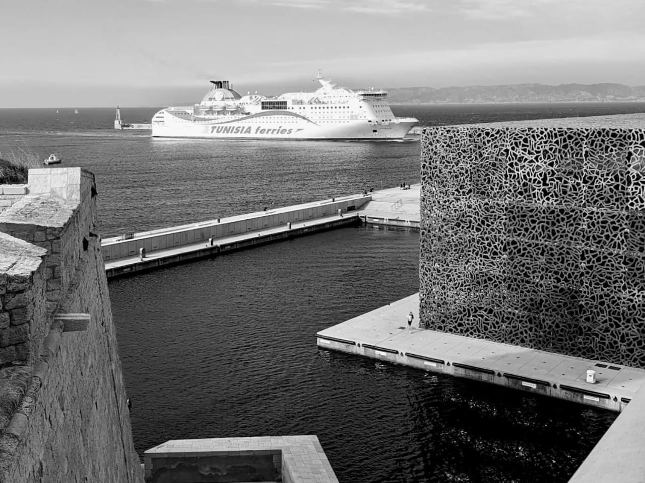 Vue Mer Le Panoramique Vieux-Port De Μασσαλία Εξωτερικό φωτογραφία